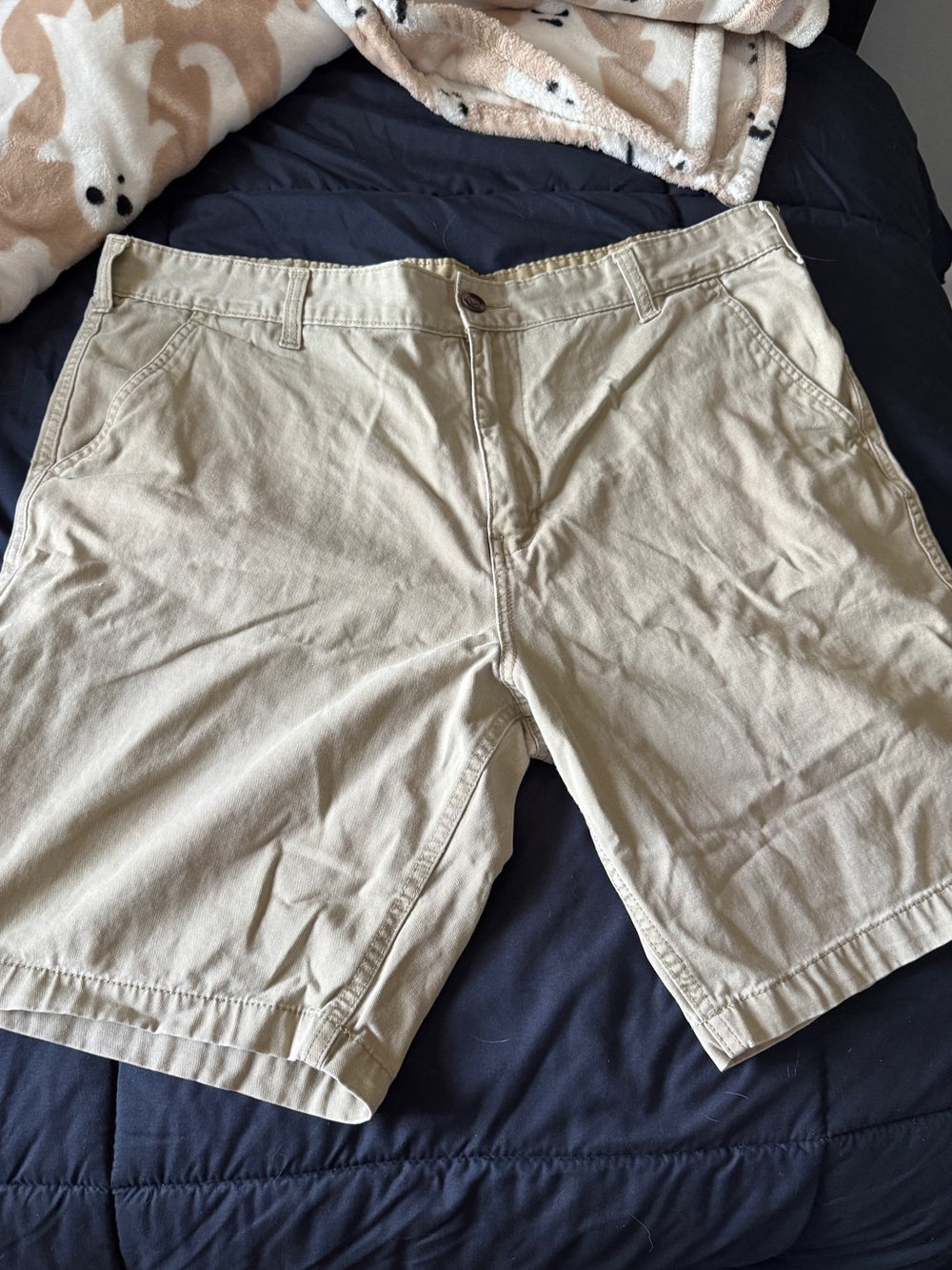 Men’s Khaki Shorts Size 40 9in Inseam 100% Cotton